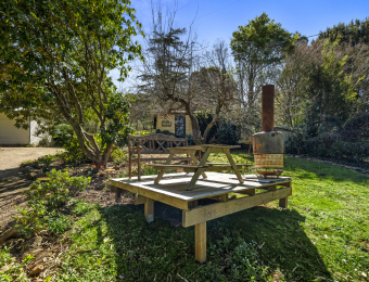 020_Open2view_ID902756-229_-_231_Mount_Irvine_Road