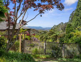 015_Open2view_ID909233-256_Mount_Irvine_Road