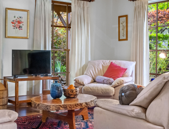 019_Open2view_ID909233-256_Mount_Irvine_Road