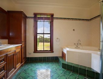 ensuite-768x512