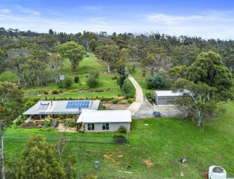 012_Open2view_ID868450-81_-_105_Chifley_Road-scaled