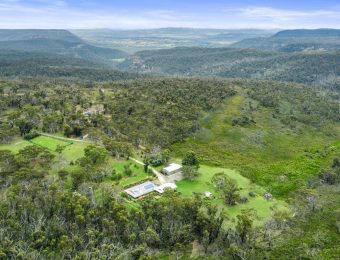 013_Open2view_ID868450-81_-_105_Chifley_Road-scaled