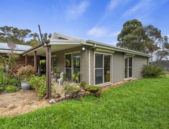 026_Open2view_ID868450-81_-_105_Chifley_Road-scaled