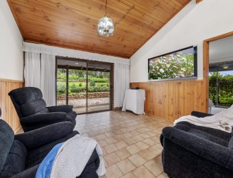 038_Open2view_ID868450-81_-_105_Chifley_Road-scaled