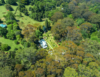 011_Open2view_ID980895-225_Mount_Irvine_Road