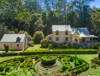 013_Open2view_ID980895-225_Mount_Irvine_Road