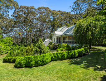 019_Open2view_ID980895-225_Mount_Irvine_Road